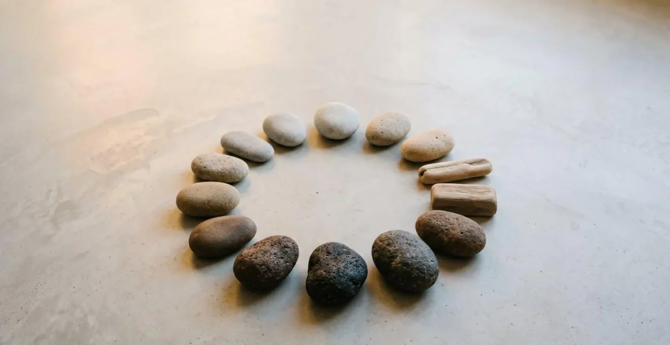A circular arrangement of wooden blocks representing the circle of fifths, showing smooth versus distant key relationships.